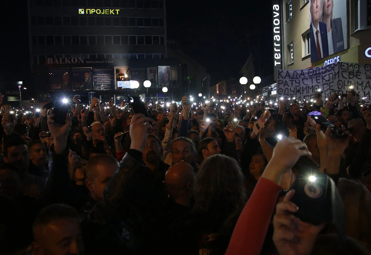 Burno u RS: Opozicija se odrekla mandata