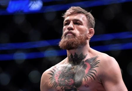 McGregor s čašom viskija u ruci poručuje: Rat se nastavlja