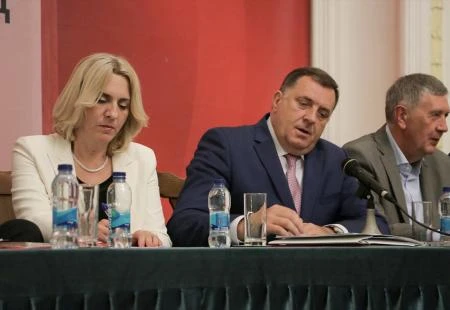 Cvijanović u prednosti nad Govedaricom,  SNSD dobio najviše glasova za NSRS