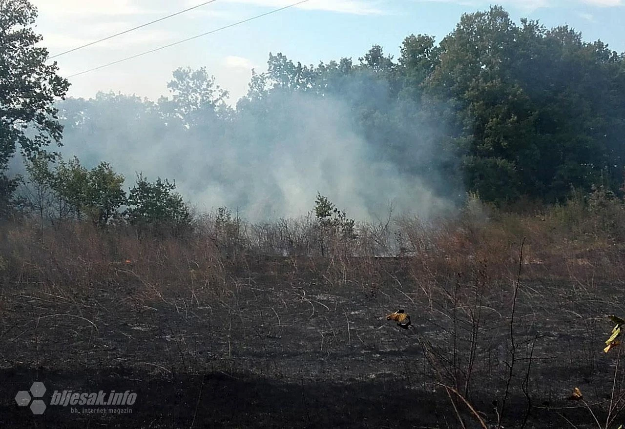 U Grudama izgorjelo 11.000 m² niskog raslinja, u Ljubuškom divlja deponija smeća