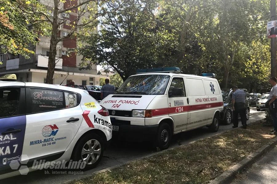 Hitna, taksi, Mercedes: Lančani sudar blokirao Aveniju