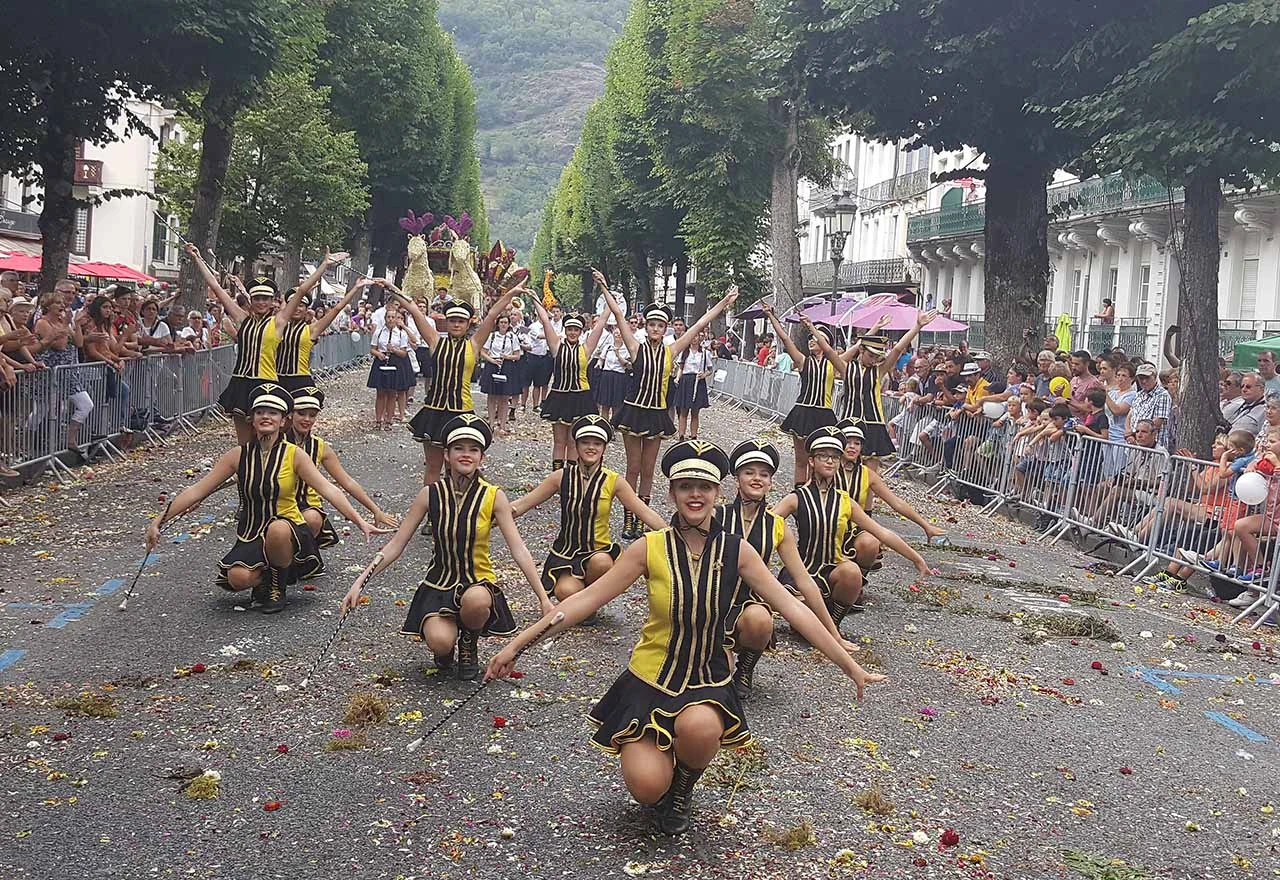 Mažoretkinje i Limena glazba Vrbovec u posjetu Mostaru
