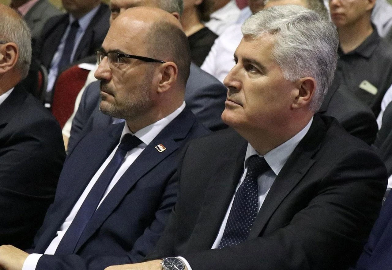 Fiktivni birači: Kako su Duvnjacima došli listići za glasovanje?