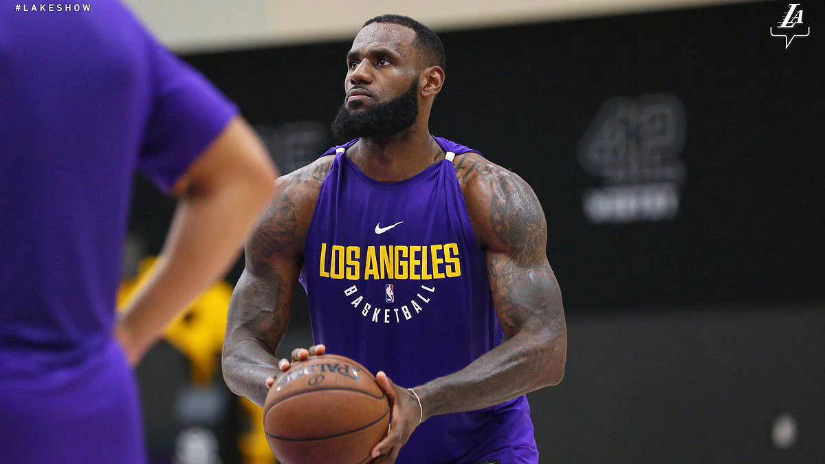 LeBron James: Postoji šest kandidata i jedan prvak