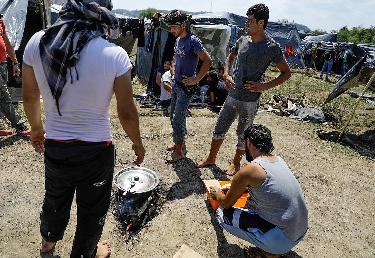 Službi za poslove sa strancima prijavljeno 12.396 nezakonitih migranata