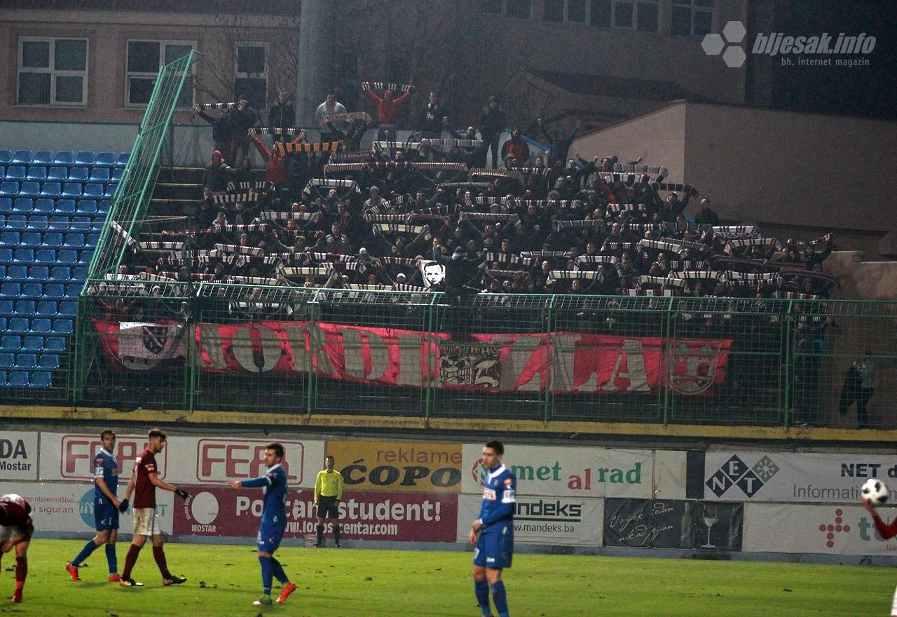Navijači Sarajeva prekinuli utakmicu 