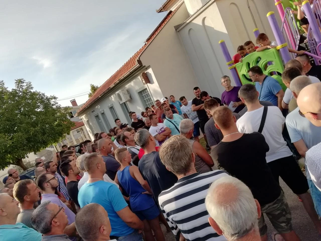 Tvrtke i udruge traže pomoć: Uklonite nelegalno naselje s Bišća i dajte nam policijsku zaštitu