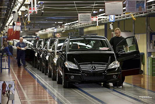 Daimler povlači 690 tisuća dizelaša