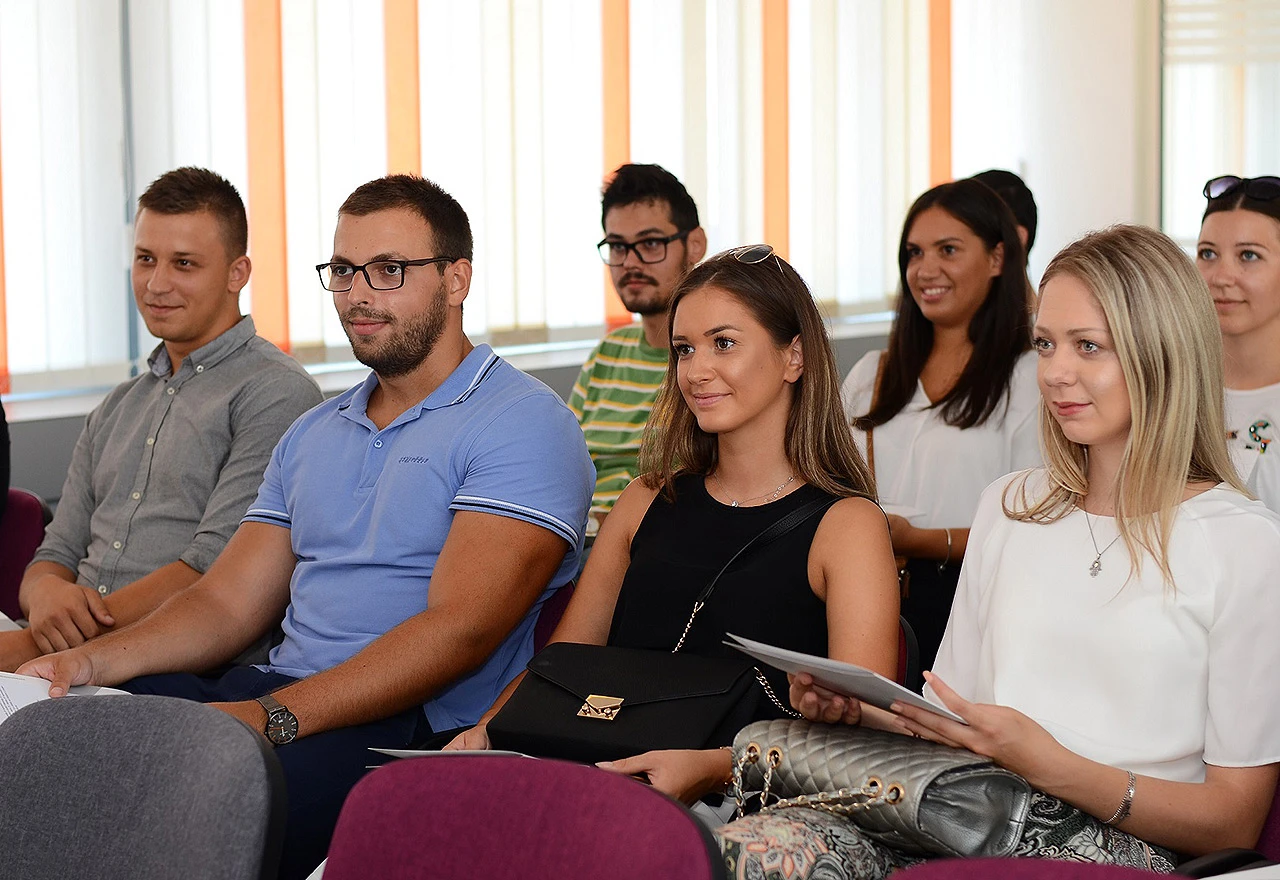 Studenti dobili stipendije Autocesta FBiH