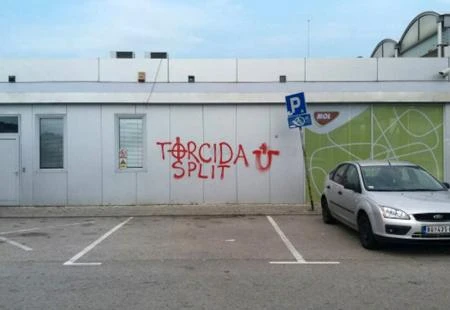 Navijači Hajduka napravili incident kod Beograda