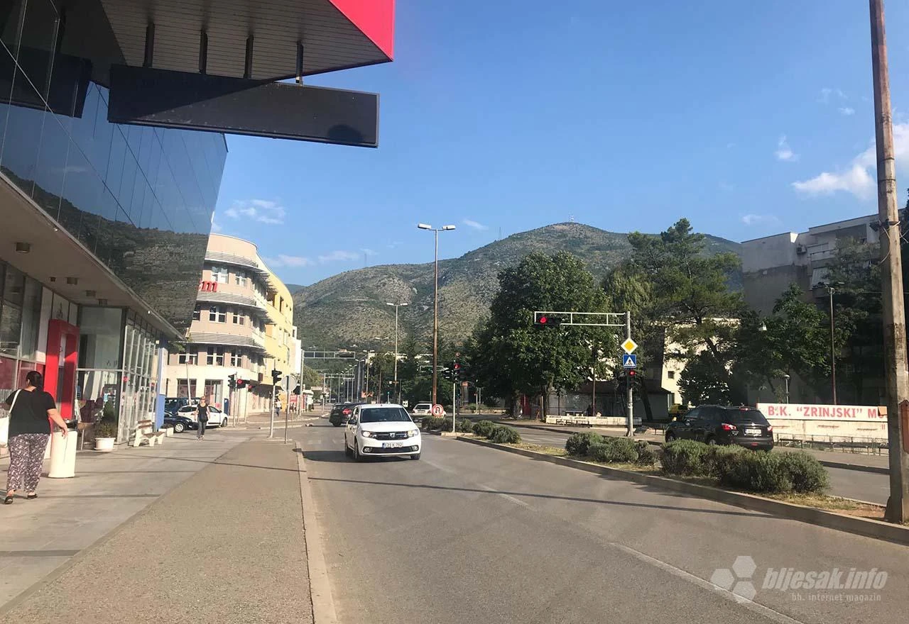 Križanje u Mostaru: Proradili semafori!