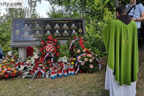 Otkrivena spomen ploča hrvatskim braniteljima stradalim na jablaničkoj bojišnici
