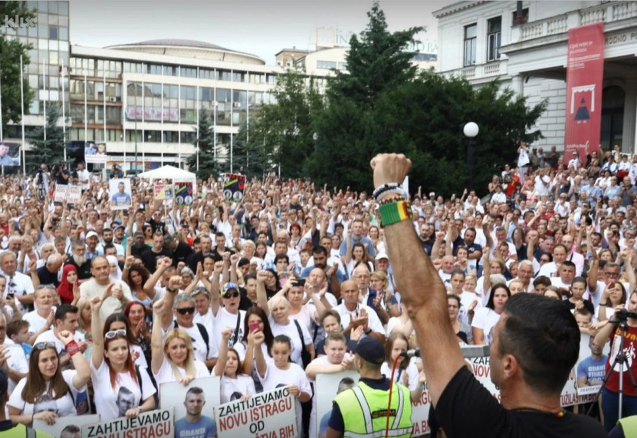 Nekoliko tisuća ljudi za skupu za Dženana: Nećemo živjeti sa kriminalcima
