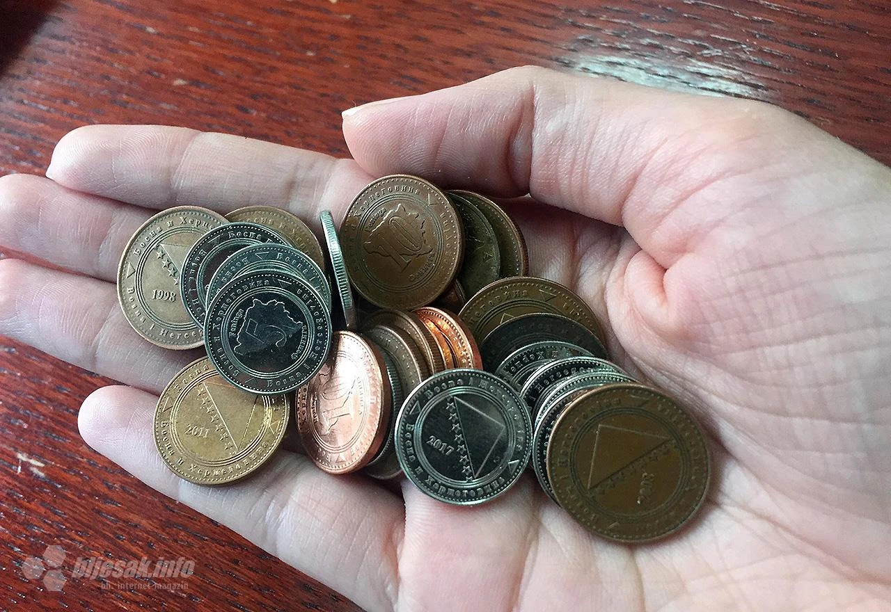 5 feninga: Vozače dočekalo skuplje gorivo