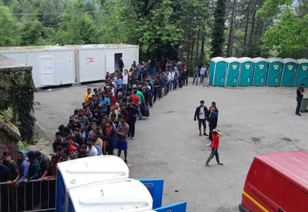 Neka Mektić otvori migracijski centar u Prnjavoru  
