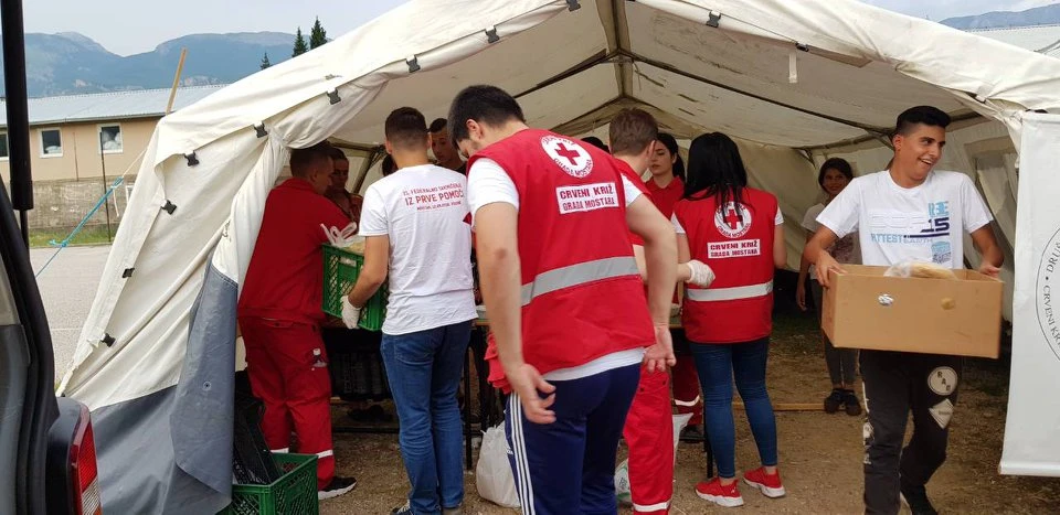Crveni križ Grada Mostara: Pripremili i distribuirali 11.617 obroka