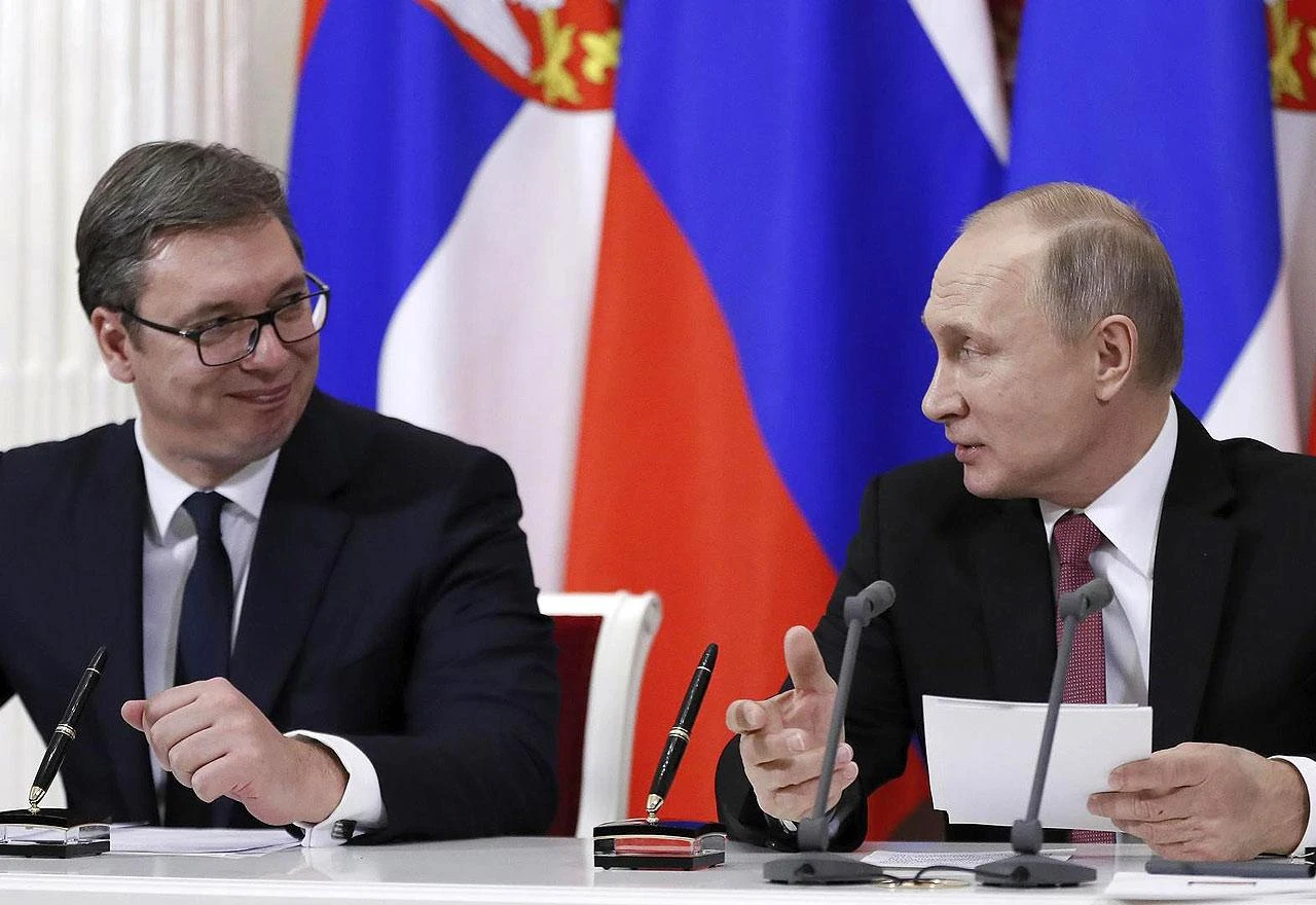 Stiže Putin u komšiluk