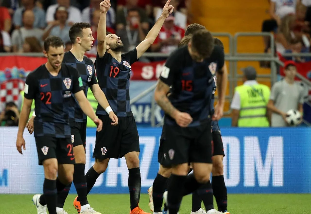Hrvatska vjerska televizija čestitala pobjedu parafrazirajući ustaške stihove