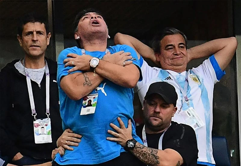 VIDEO | Maradona završio u bolnici