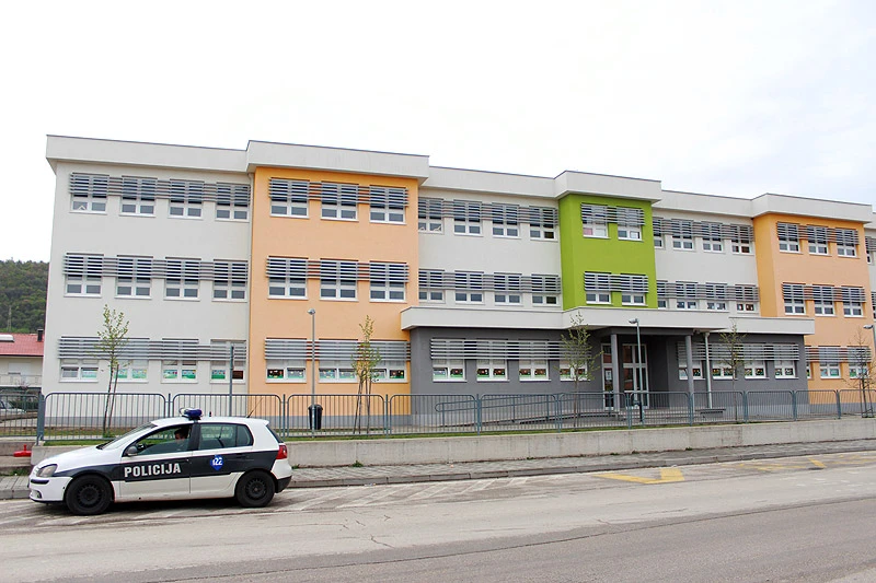 Široki Brijeg: Učenik maltretiran u krugu škole
