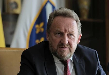 Zbog čega se kaje Bakir Izetbegović?