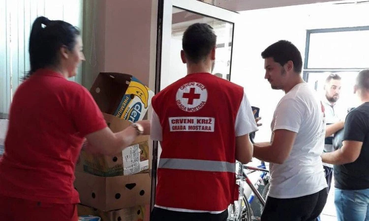 'Poslovna žena' prikupila pomoć za migrante u centru Salakovac