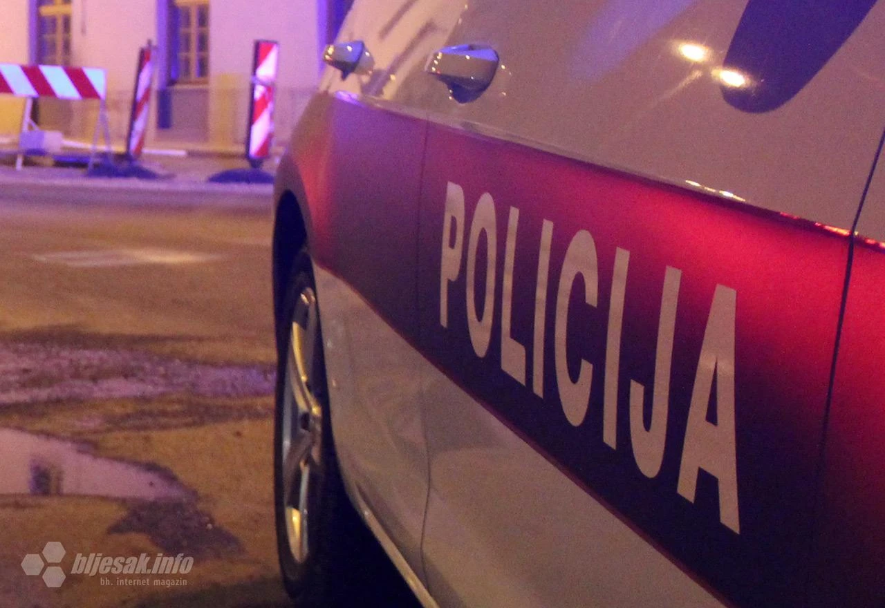 Podmetnuta eksplozivna naprava, oštećeno pet automobila