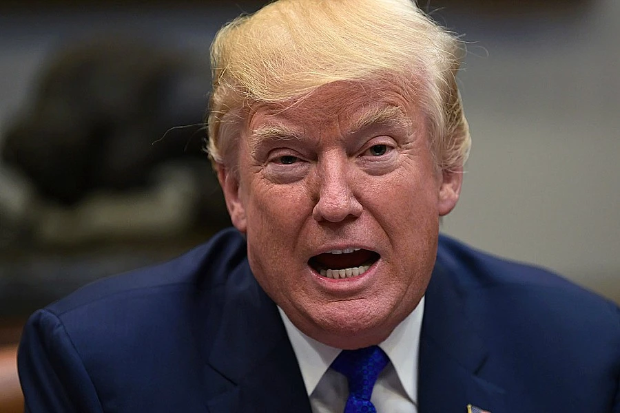 Trump udara na uvoz vozila