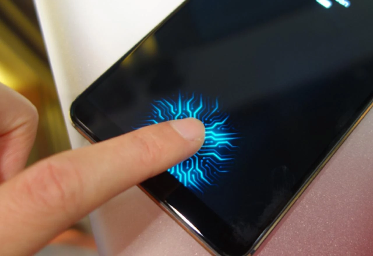 Xiaomi priprema mobitel sa In-display čitačem otiska prsta