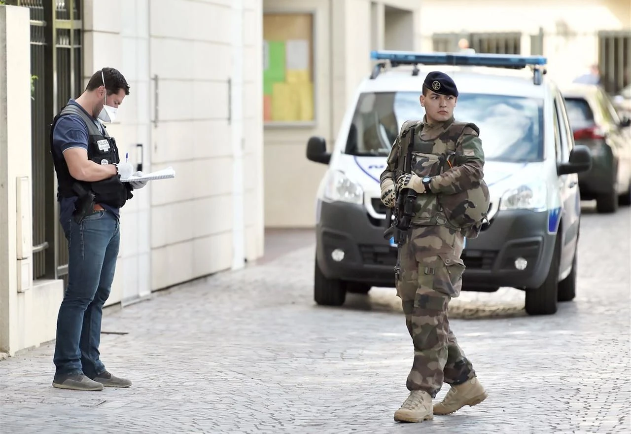 Spriječen teroristički napad u Parizu: Policija uhitila dvojicu braće