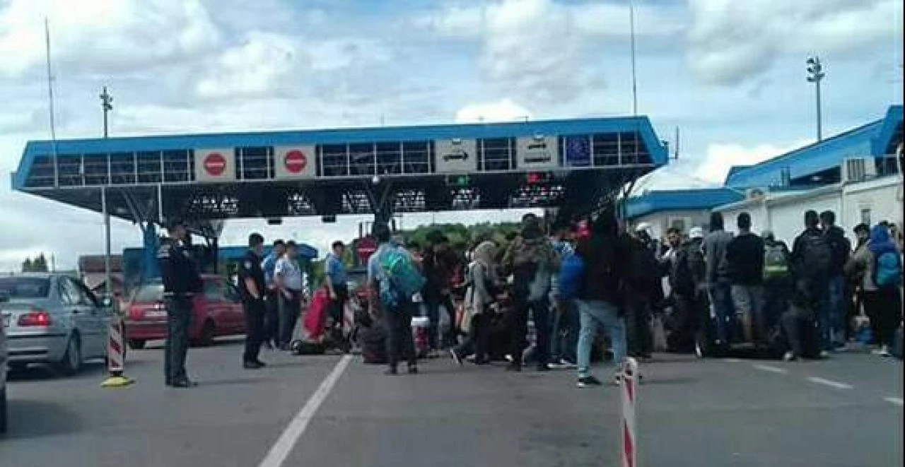 VIDEO | Kaos: Migranti pokušali blokirati granični prijelaz