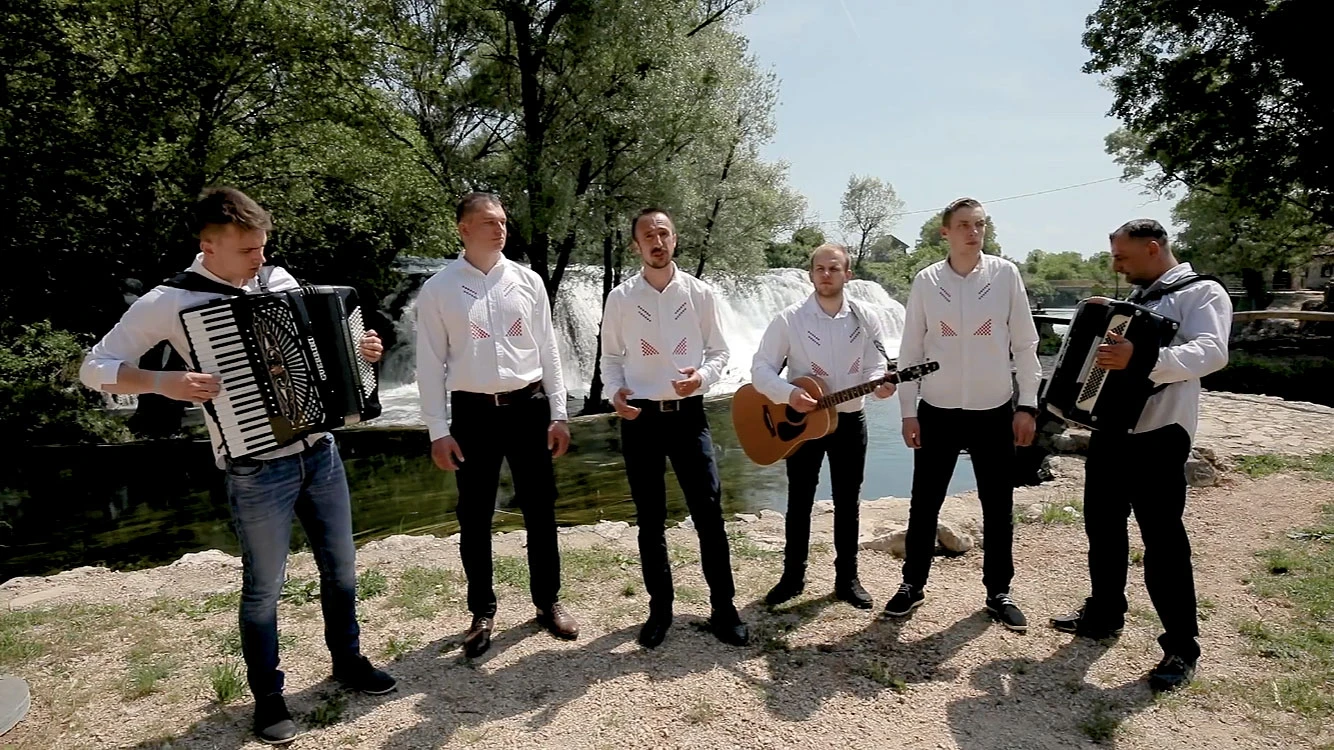 Pogledajte spot za novu pjesmu Sinova Hercegovine