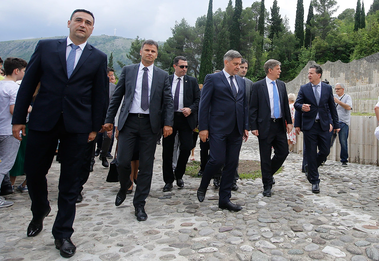 #FadileOprosti: Kako se Novalić prosuo na ''partizi'' u Mostaru