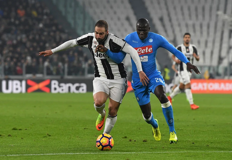 Napoli pobijedio Juventus i zakomplicirao prvenstvo