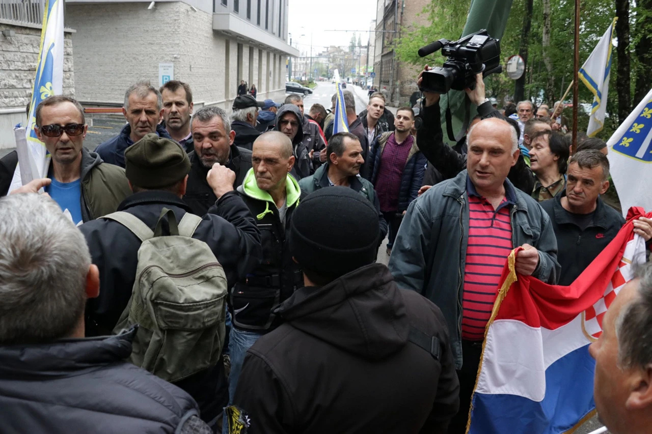 Borci završili pregovore s parlamentarcima 