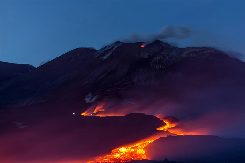 Vulkan Etna klizi ka moru