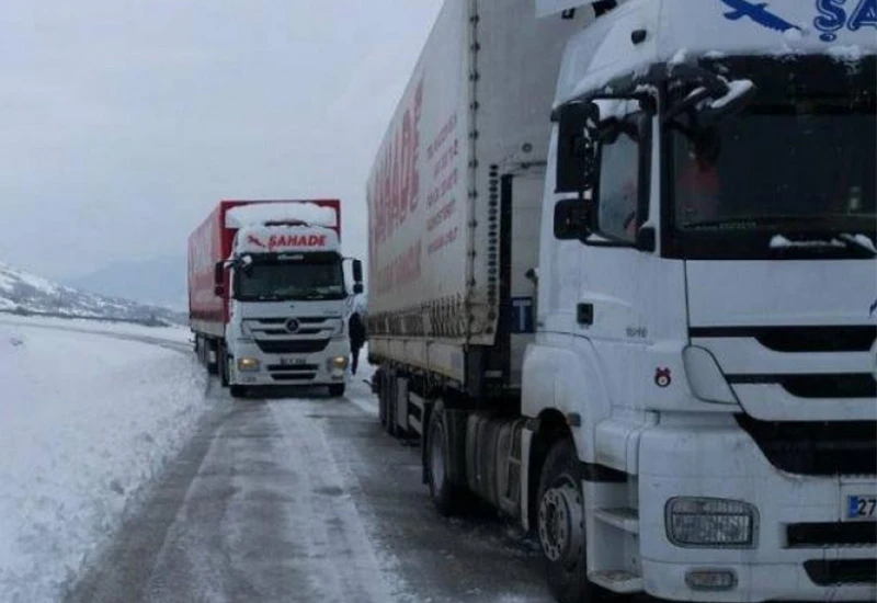 Kolona šlepera napravila zastoj na putu Rama - Tomislavgrad