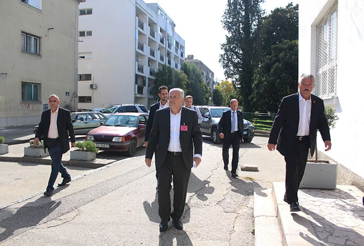 Inzko najavio pritisak i bonnske ovlasti: BiH neće biti Mostar