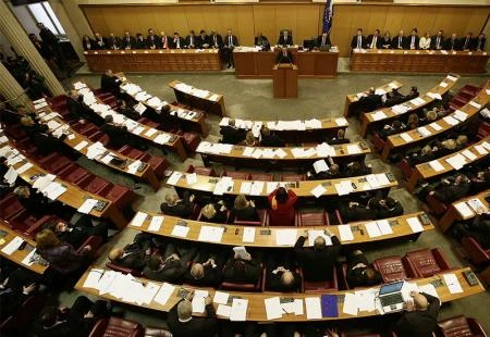 Hrvatski sabor prvi put u povijesti zasjedao cijelu noć