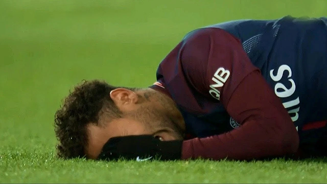 Paris Saint-Germain priopćio da Neymar ipak mora na operaciju