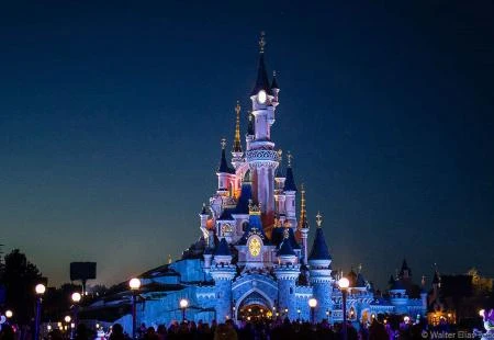 Disney investira dvije milijarde eura u Disneyland u Parizu