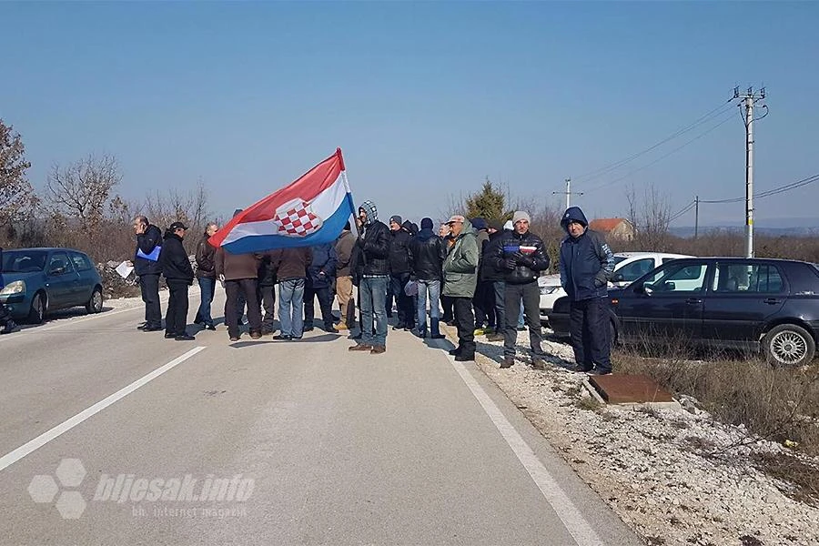 Branitelji na ulici: Blokirane granice i prometnice