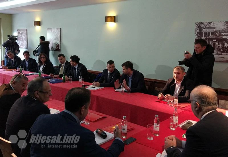 Crvene linije u Mostaru ostavljene za kasnije