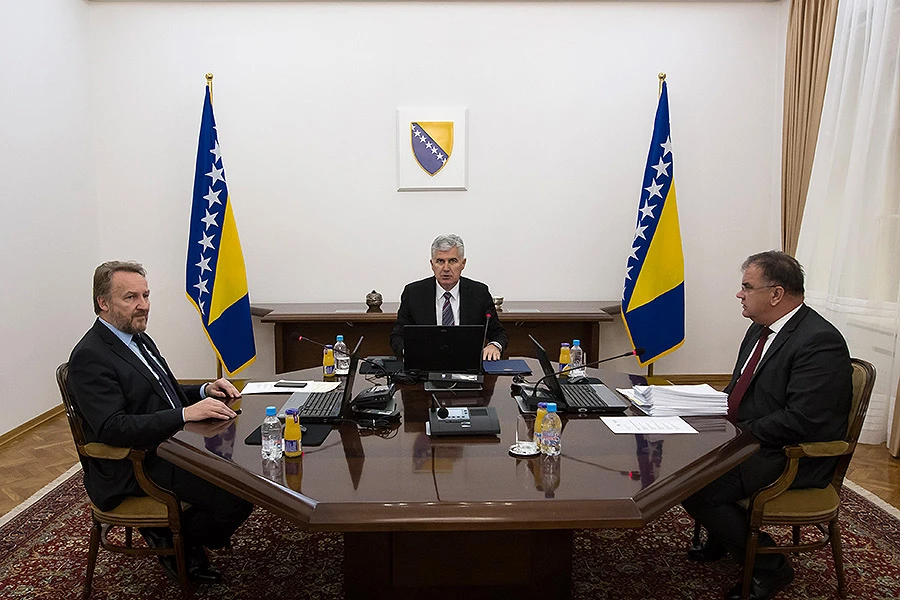 Članovi Predsjedništva imaju sedam puta veću plaću od prosječne u BiH