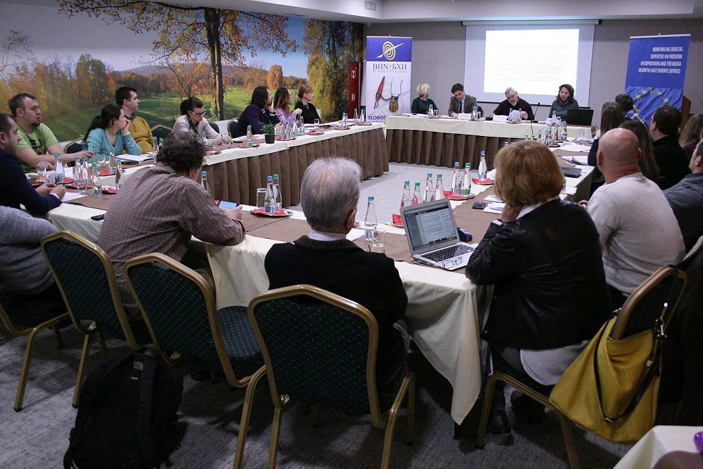 Razlikovati vrijednosni sud od činjenice, kao i novinarske žanrove