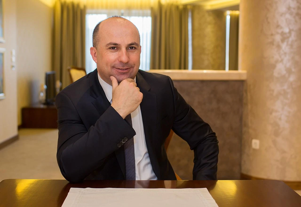 Ministar Lasić čestitao vozačima i automehaničarima