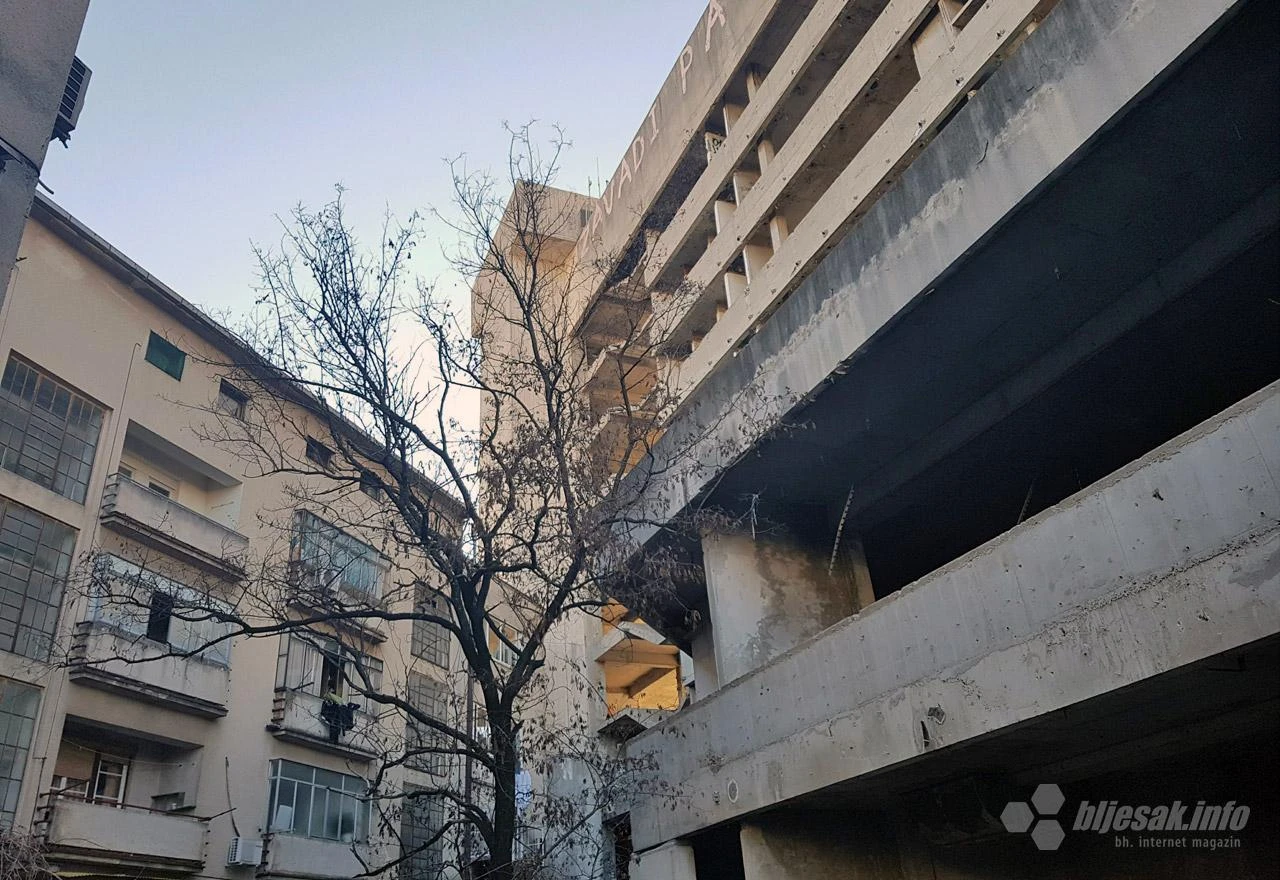 Preminuo dječak koji je pao sa ''Staklene banke''