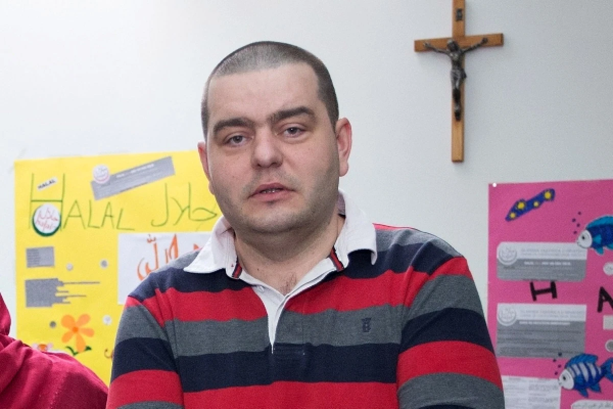 Vjeroučitelj koji bi "streljao Mesića i Pusićku" završio u zatvoru