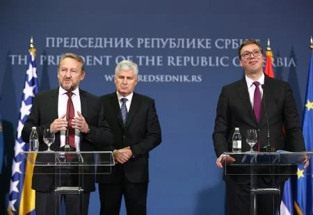 Vučić: Rušenje Daytona može dovesti do pogubnih posljedica