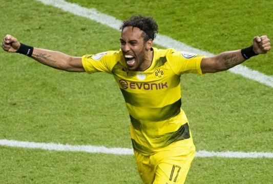 Aubameyang produžio ugovor s Borussijom do 2021. godine
